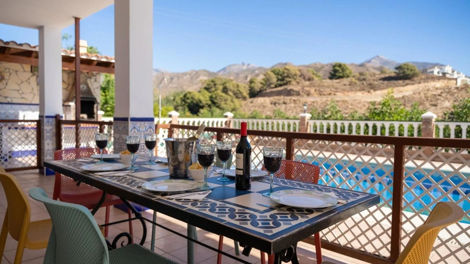 Ferienhaus Mit Privatpool Fuer 10 Personen Ca 280 Qm In Nerja, Andalusien Costa Del Sol Nyaraló
